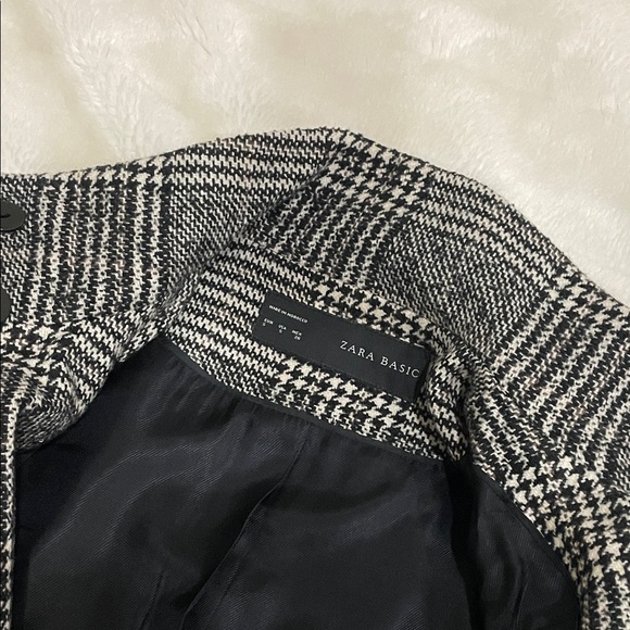 Zara Black and White Checkered Wool Coat - Picture 3 of 9